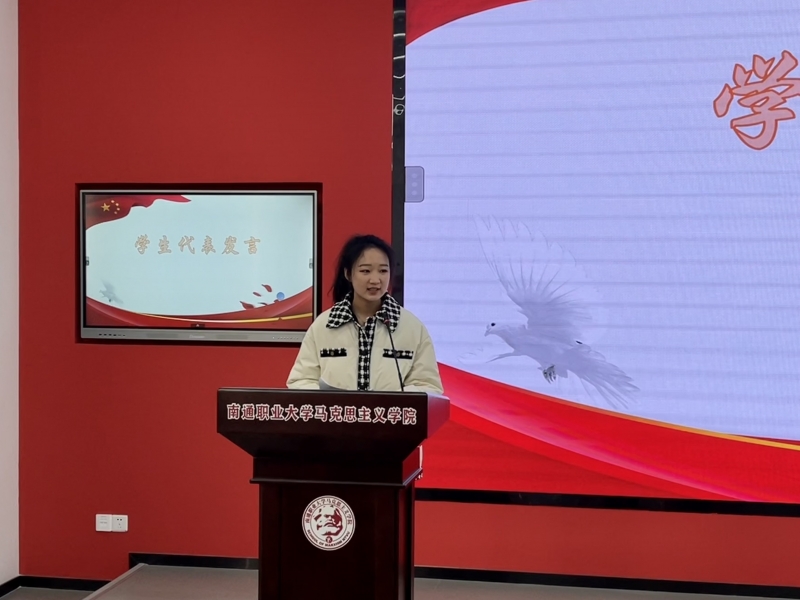 员工代表杨迪.JPG